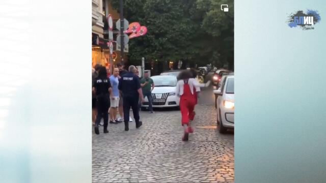 Клоуни си направиха шутка с полицаи в София