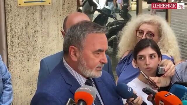 Намалено е времето на карантината за болни с COVID-19 и контактните лица