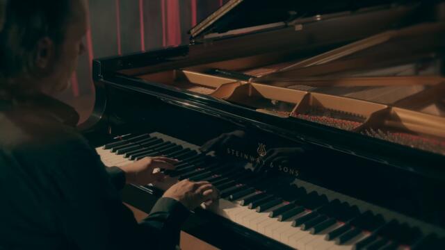 MILOS MIHAJLOVIC feat. ALEKSANDAR SOFRONIJEVIC - MIRUSA (OFFICIAL VIDEO)