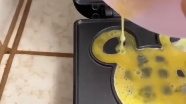 huevo 🧇en forma de Mickey Mouse #desayuno #momlife