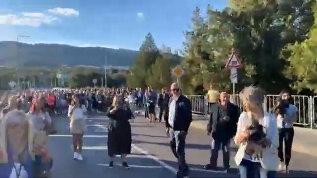 БОЙКО БОРИСОВ В СИМИТЛИ, ХОРАТА ГО ПОСРЕЩАТ С ПОГАЧИ И ГО БОГОТВОРЯТ, ОТКРИВАНЕ НА МОСТ.ГЛЕДАЙТЕ..