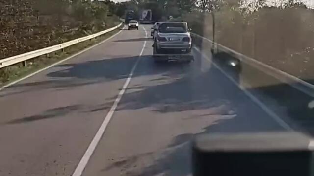 Маг Папазов пак е блокиран от бавни шофьори - 6 минути смях