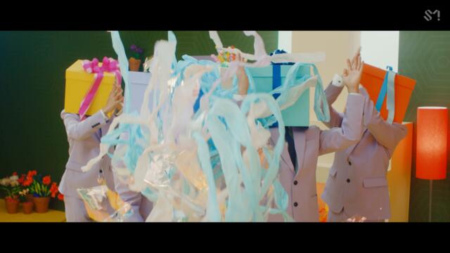 XIUMIN 시우민 'Brand New' MV