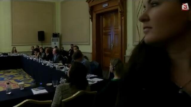 Иво Прокопиев, Огнян Донев и Сашо Дончев гонят журналисти от сбирка за медиите