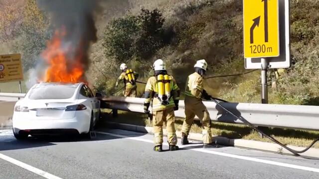 TOP TESLA FIRES COMPILATION VIDEO! Watch as these Tesla cars & batteries catch on fire and explode!