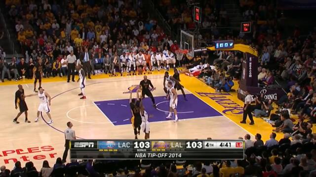 Jeremy Lin waves off Kobe Bryant and scores!