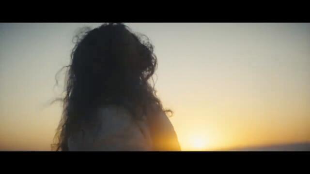 Rihanna - Lift Me Up