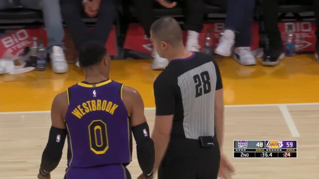 Russell Westbrook gets a tech for staring down Kevin Huerter and rocking the baby 😂