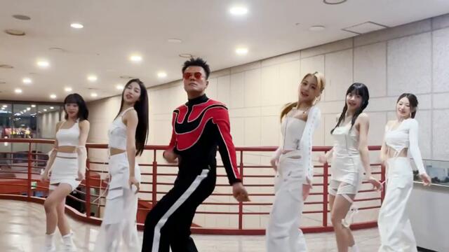 박진영 선배님과 Anti-ti-ti-ti #ANTIFRAGILE 🕺💪 #LE_SSERAFIM #르세라핌 #JYPark #박진영 #shorts