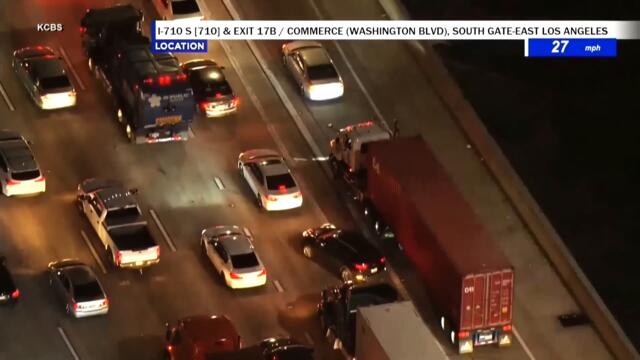 3 People Jump Out of Car During Police Chase