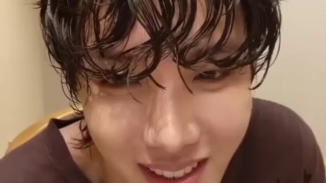 J-hope Weverse. 30.11.2022 (22.11.30). Русская озвучка.