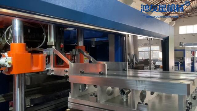 How to quickly change the mold on three stations machine?