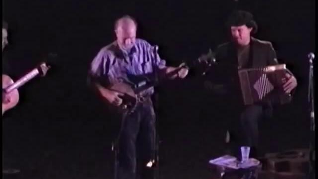 Pete Seeger, León Gieco, Tarragó Ros  POLKA