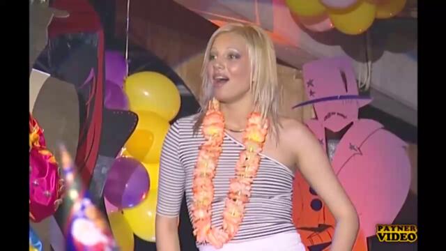 Eмилия-С любовта шега не бива Live,2002