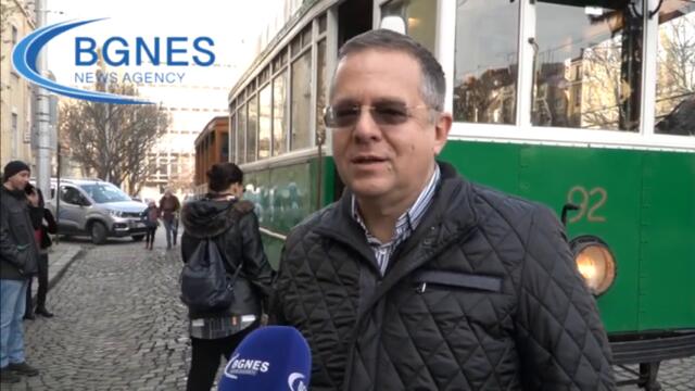 С празничен ретро трамвай София отбеляза 122-та годишнина на съвременния градски транспорт