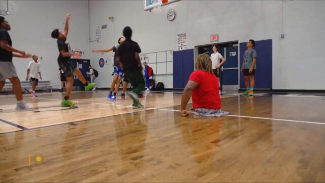 8th grader without legs makes basketball team