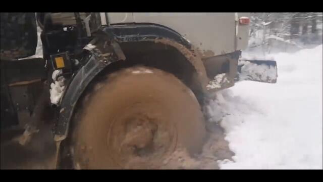 Грузовики по бездорожью. Урал, камаз, татра в грязи.