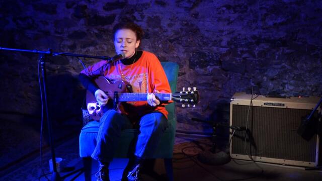 Junebug - "Mikey Told Me" - Live at The Tubs
