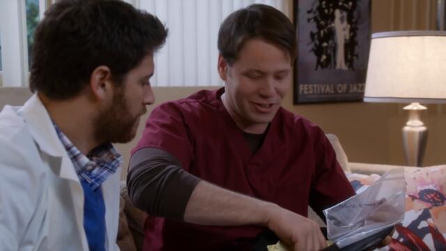 Texting Mindy's Crush - The Mindy Project