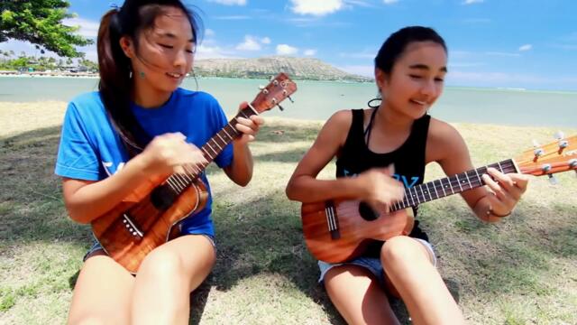 Honoka & Azita - Bodysurfing