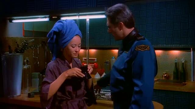 Babylon 5 - S01E06 - Mind war 1/2 - BG AUDIO