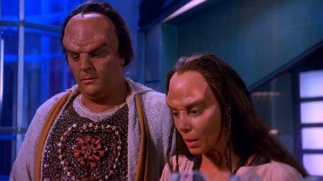 Babylon 5 - S01E10 - Believers 1/2 - BG AUDIO