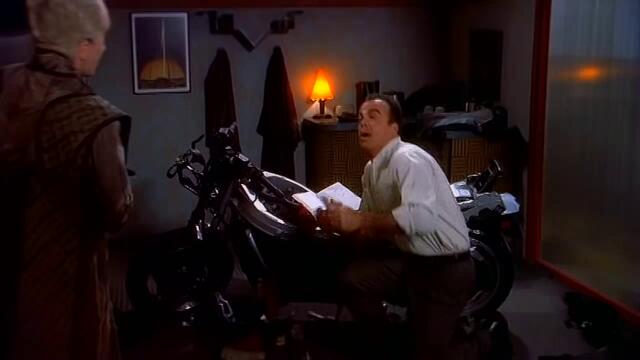 Babylon 5 - S01E16 - Eyes 1/2 - BG AUDIO