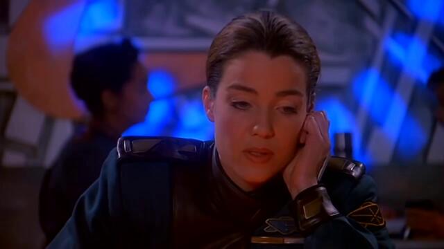 Babylon 5 - S01E20 - Babylon squared 1/2 - BG AUDIO