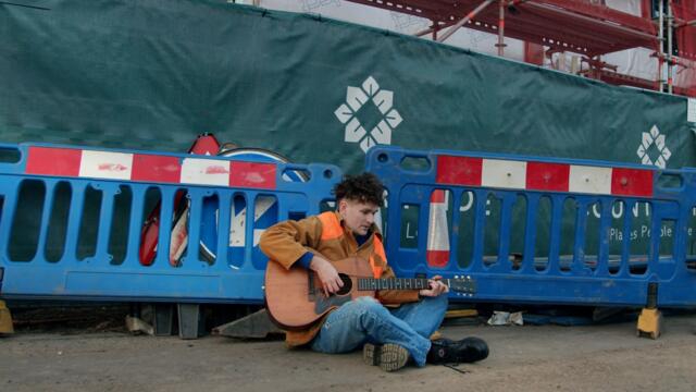Josh Okeefe - "Building Up and Tearing England Down" (Live from a Building Site, England)
