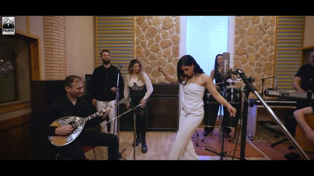 Χριστίνα Σάλτη - Live Medley - Official Music Video