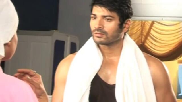 Uttaran_ Ambika tries to seduce Akash