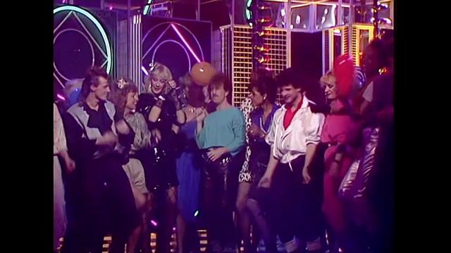 Matthew Wilder  - Break My Stride  - TOTP  - 1984