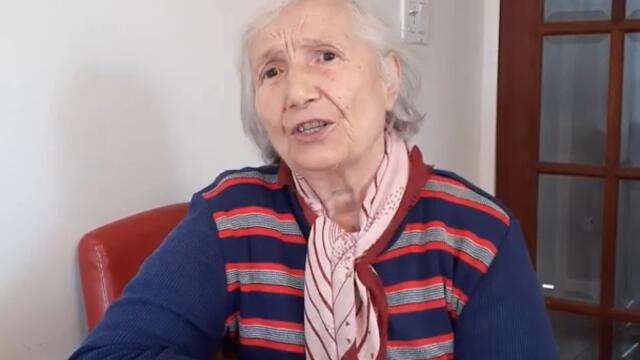 Баба Славка пее _Лудо младо, сън засънило