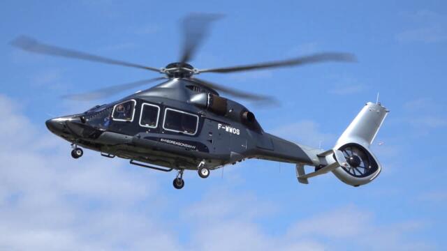 New Airbus Helicopters H160 VIP landing at Paris
