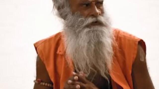 Tiene el brazo levantado HACE 50 AÑOS | #Datazo #AmarBharati