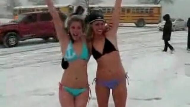 Пияни блондинки в снега! - Vbox7[via torchbrowser.com]