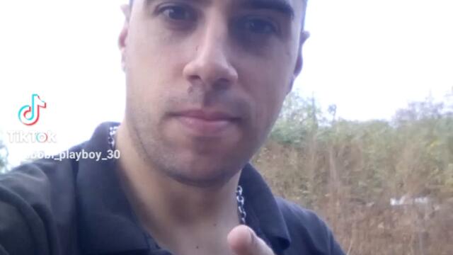 2023-10-28-114725365