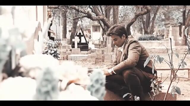 Gabriela y Alejandro La Patrona Laberinto traduction