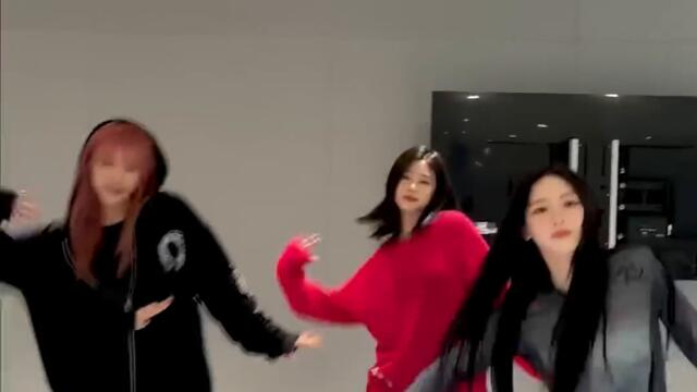 #ImtheDrama with 💗💛❤️💙 #YENA #LE_SSERAFIM #KIMCHAEWON #KIMMINJU #aespa #KARINA #Drama #shorts