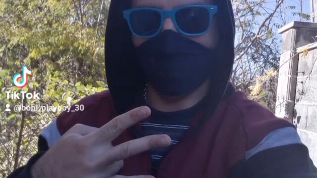 2023-11-12-133924703