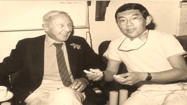 Почитаме Д-р Виктор Чанг /Victor Chang Google Doodle - 86 години от рождението на д-р Виктор Чанг кардиохирург