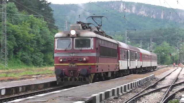 BDZ 44.125.3 HD - Tzareva livada P. Stoynev, 2016 - Пеньо Стойнев - Flickr[via torchbrowser.com]