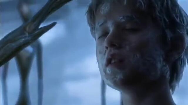 AI mecha (alien?) scene