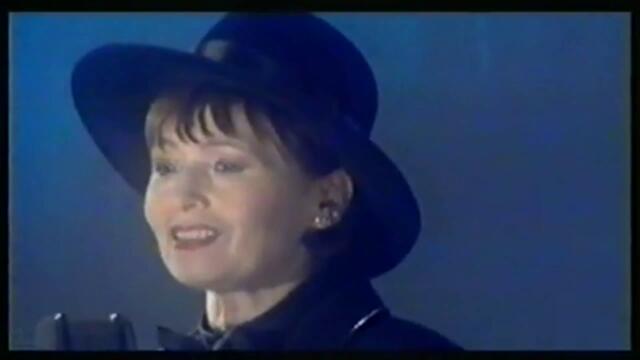 ДАНСИНГЪТ НА САМОТАТА