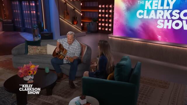 Jeff Daniels Shocks Kelly Clarkson With Moving Original Song Performance