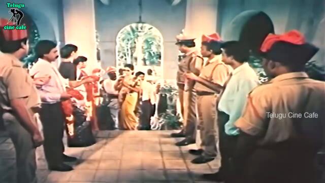 CONSTABLE'S WIFE  WAS KICKED OUT OF THE HOUSE RETURNED AS A COLLECTOR | NARESH  | TELUGU CINE CAFE