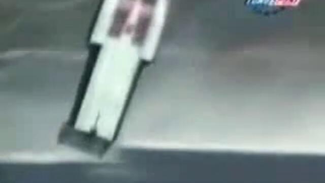 Speedboat_Flip_-_Vbox7[via_torchbrowser.com].mp4