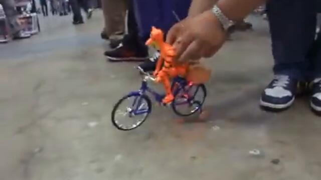 トラウマ玩具に新キャラ某世界的アニメのトラに似た「tガー」