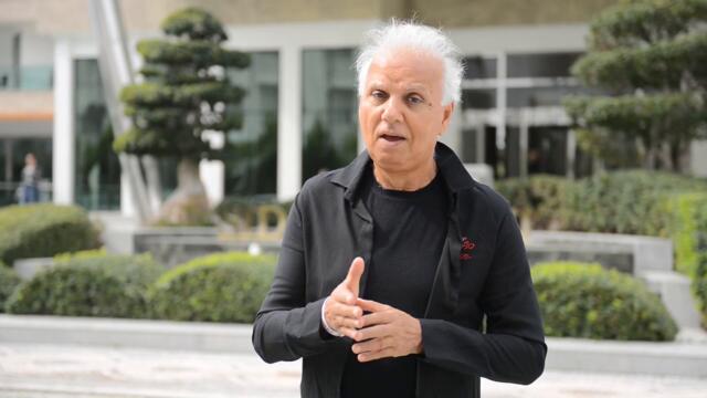 Muharem Serbezovski - Boli me moja praznina (Official Music Video)