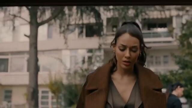 El Ele Tüm Zorlukları Halletmeye Çalışan Baba Kız - Alev Alev